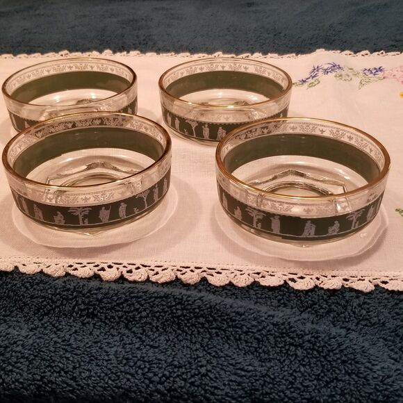 Vintage Jeannette Glass Green Hellenic Grecian Motif Fruit / Salad Bowl set of 4 - Picture 5 of 11